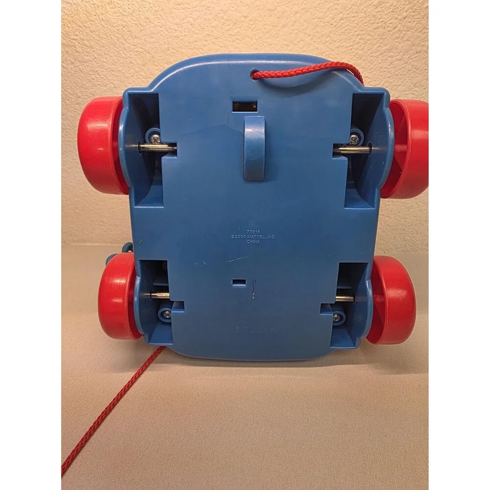 Vintage Kids Fisher Price 2000 chatter telephone pull along play phone moving